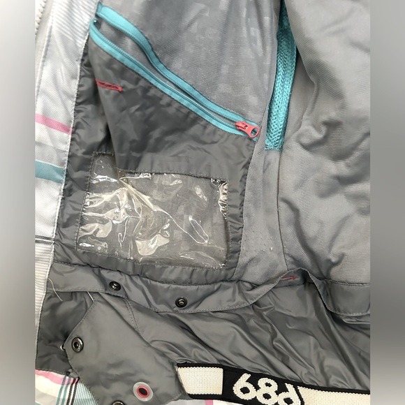 COPY - 686 womens medium high end winter jacket - Picture 8 of 14